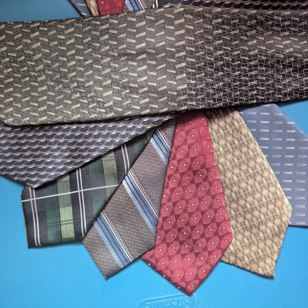 Designer Men's Tie Set - Black, Green, Blue, Red, Gray